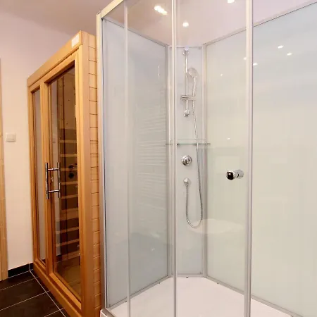 דירה Luxurious In אייזנרץ